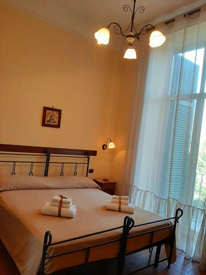 B&B Conte Cavour Neapol Exteriér fotografie
